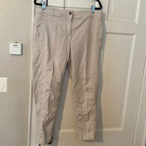 CHICOS Capri Pants
